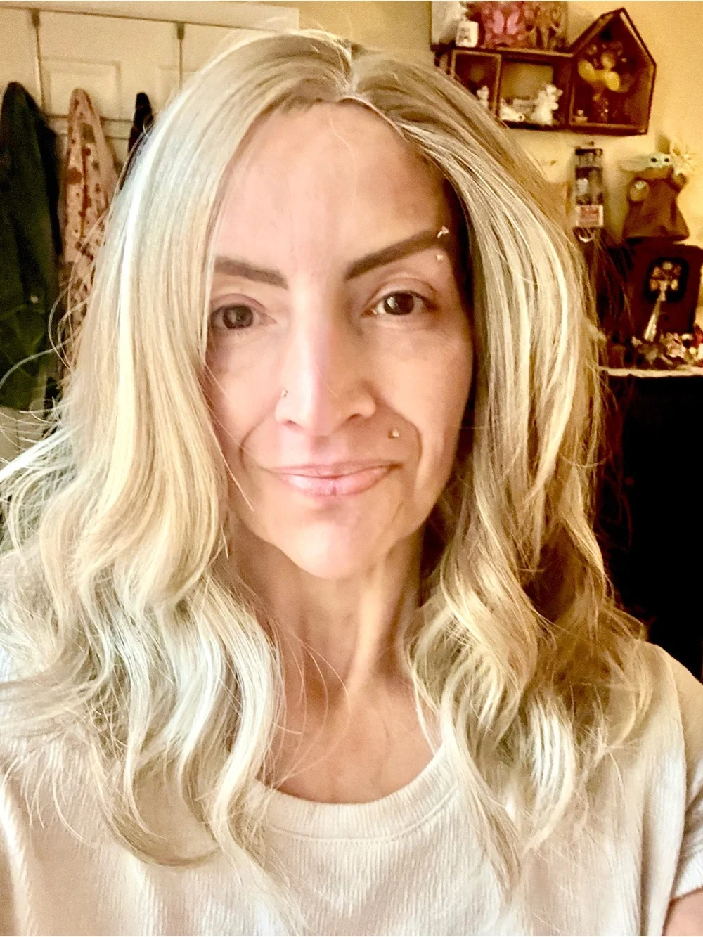 Blonde Highlight Wavy Women’s Wig - Natural Light Blonde lace from